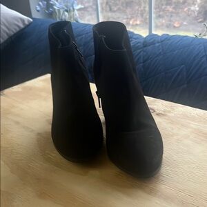 Black Ankle Boots with Suede Material and Sleek Design
